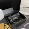 流行の横長バッグ☆ Chanel シャネル 25P チェーンショルダーバッグ