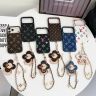 Vuitton ヴィヴィアンヌ iphone17/17promaxケース モノグラム
