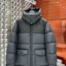 スーパーコピー グッチ ダウンジャケット メンズ GGインサート付き GUCCI 762558 Z8BNG 1000 ブラック